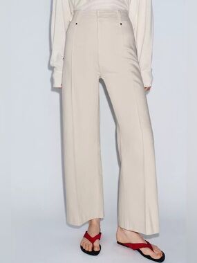 Zara RELAXED LEG - ANKLE LENGTH - HIGH-WAIST
ZARA WOMAN COLLECTION NWT